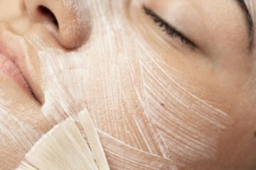 Treatments-Woman-Mask-02-TIFF-WEB_dic_master-2048x1366